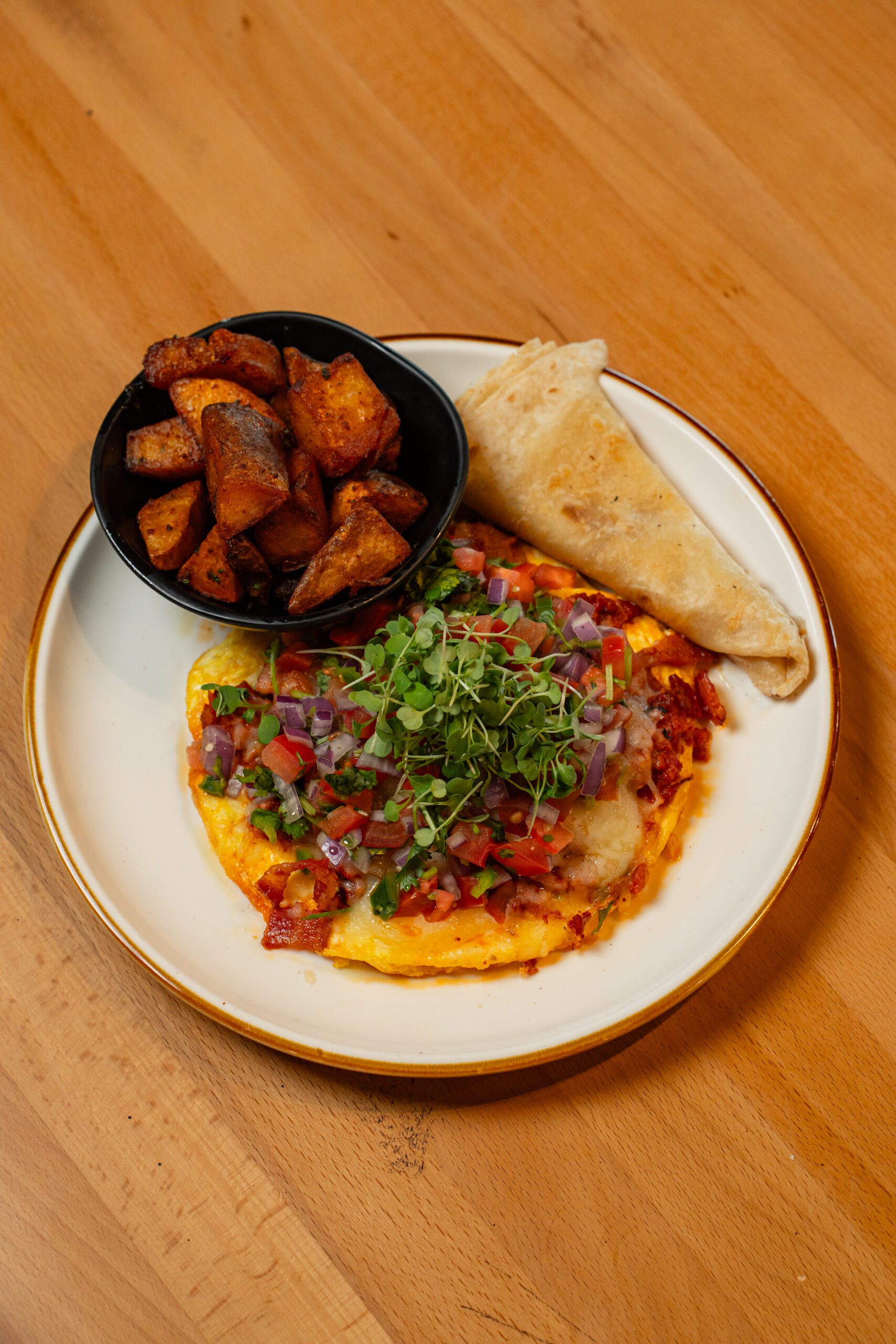 SUNNY HYDE OPEN OMELETTE